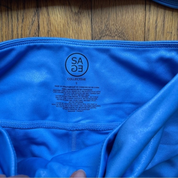 NEW Sage Workout Set Bike Shorts and Sporta Bra Granada Sky Size Small NWT - Picture 6 of 8